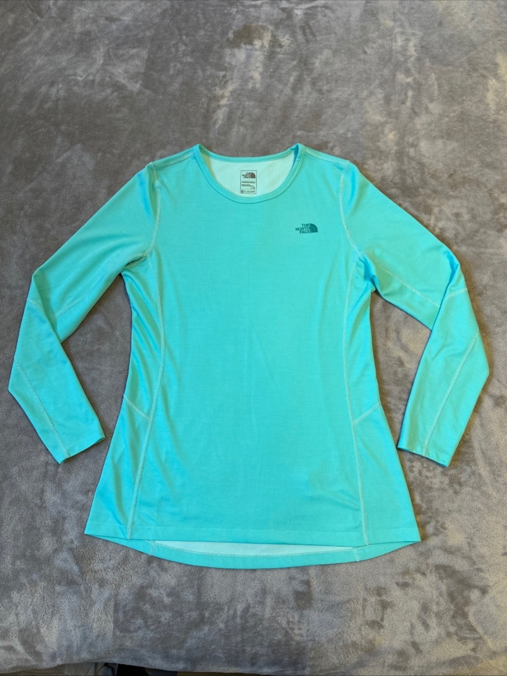 The North Face Women's Elevation FlashDry Long Sleeve Shirt - Aqua Blue - Large